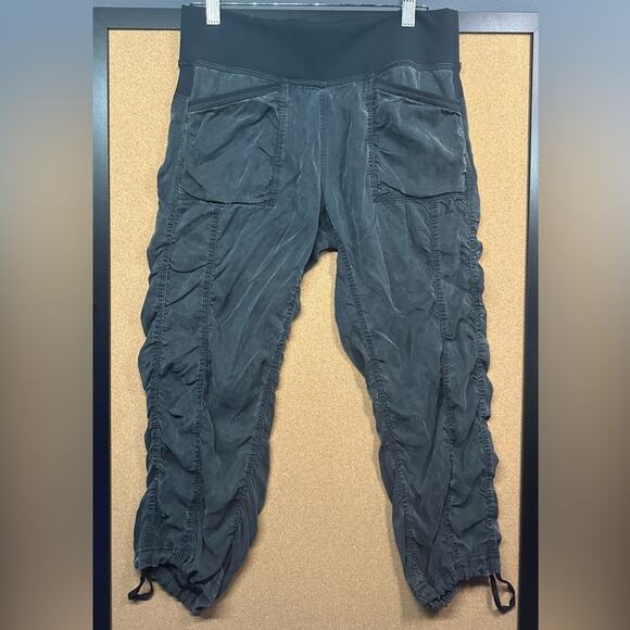 Lululemon Tencel Cool Down Ruched Crop Pants Size 6 Women's Lightweight Gray Blk - Picture 2 of 3